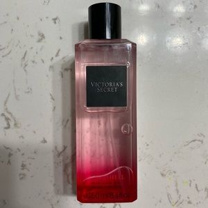 Victoria’s Secret bombshell fragrance mist